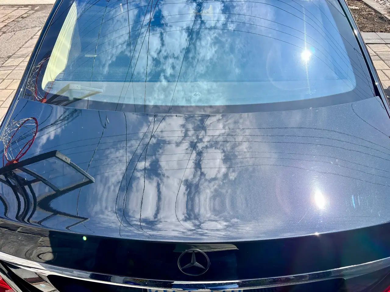 Mercedes-Benz S-Class снимка Mercedes-Benz S-Class