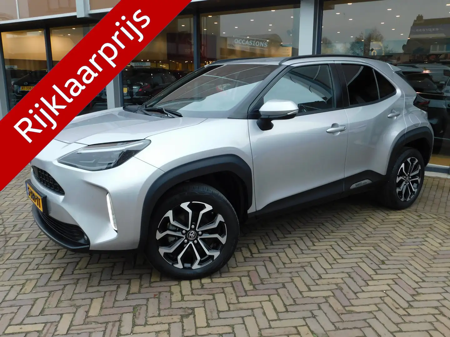 Toyota Yaris Cross 1.5 Hybrid Dynamic | Trekhaak | PDC | Stoelverwarm Gris - 1