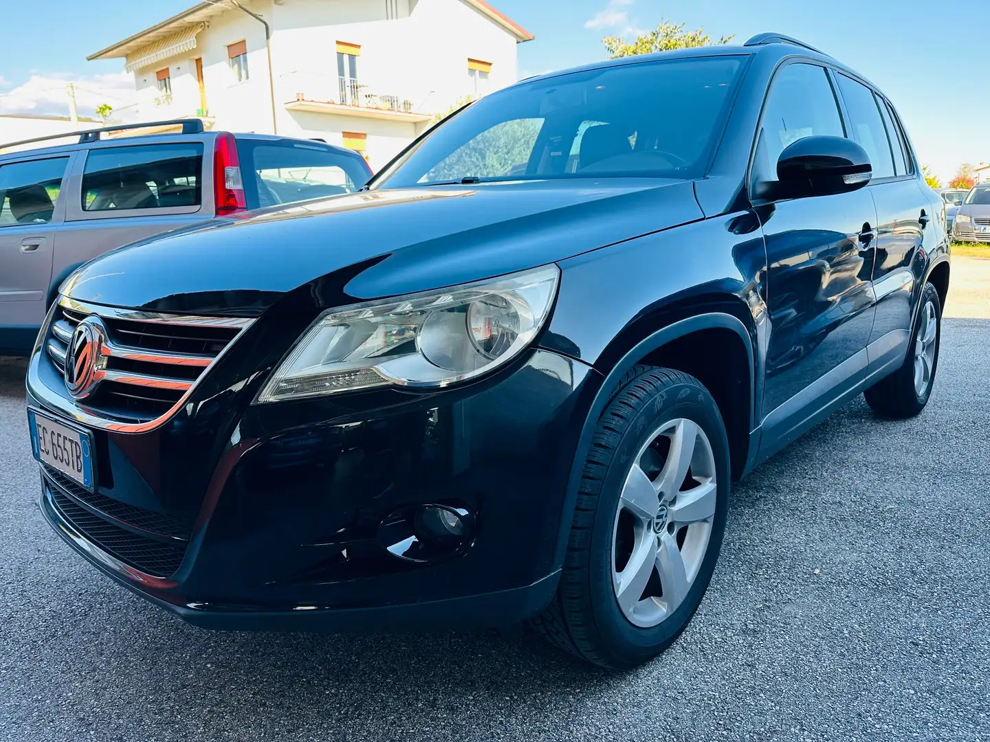 Volkswagen Tiguan 1.4 TSI  TrendLine BlueMotion 6Marce Negro - 1