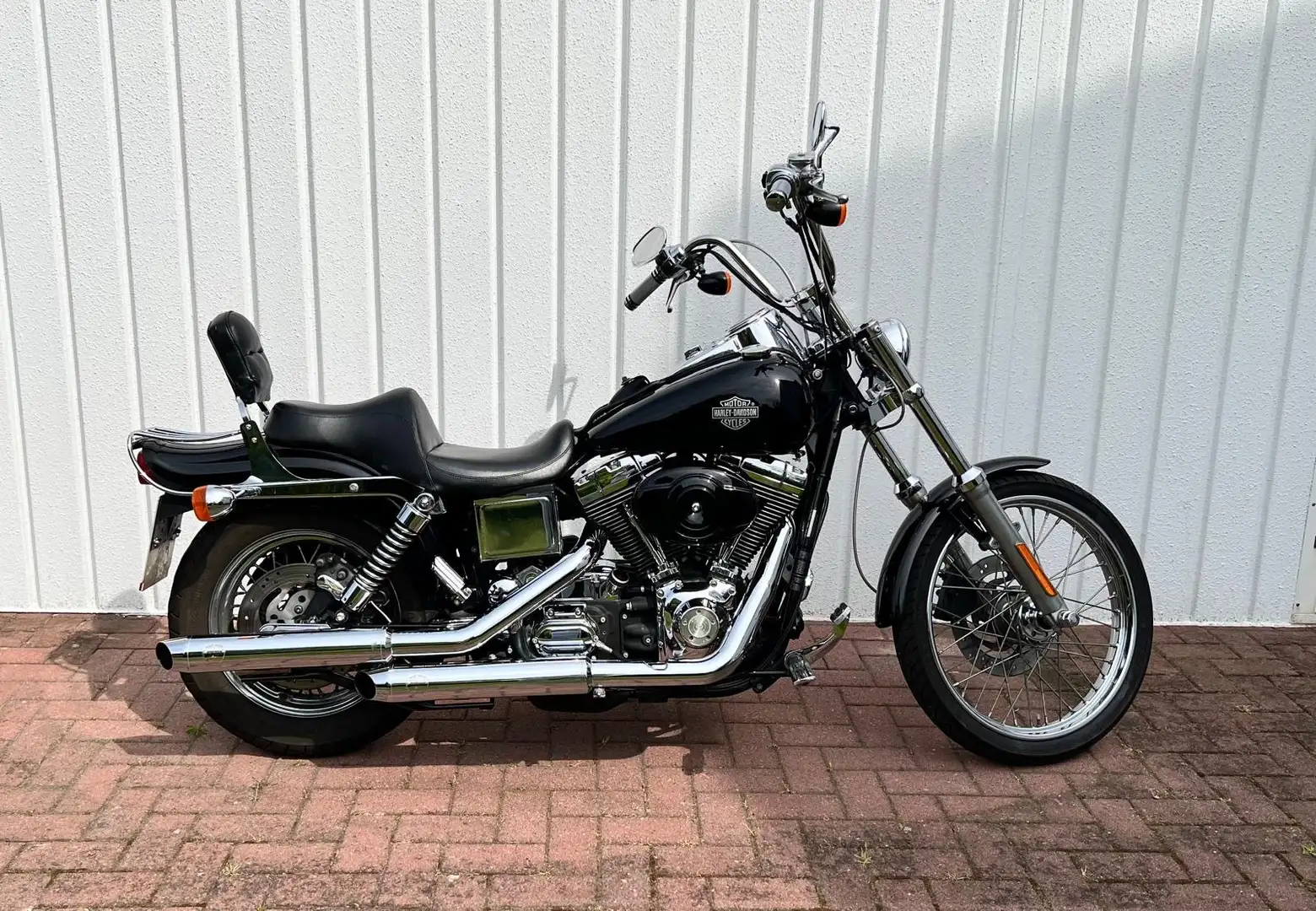 Harley-Davidson Dyna Wide Glide FXDWG Černá - 1