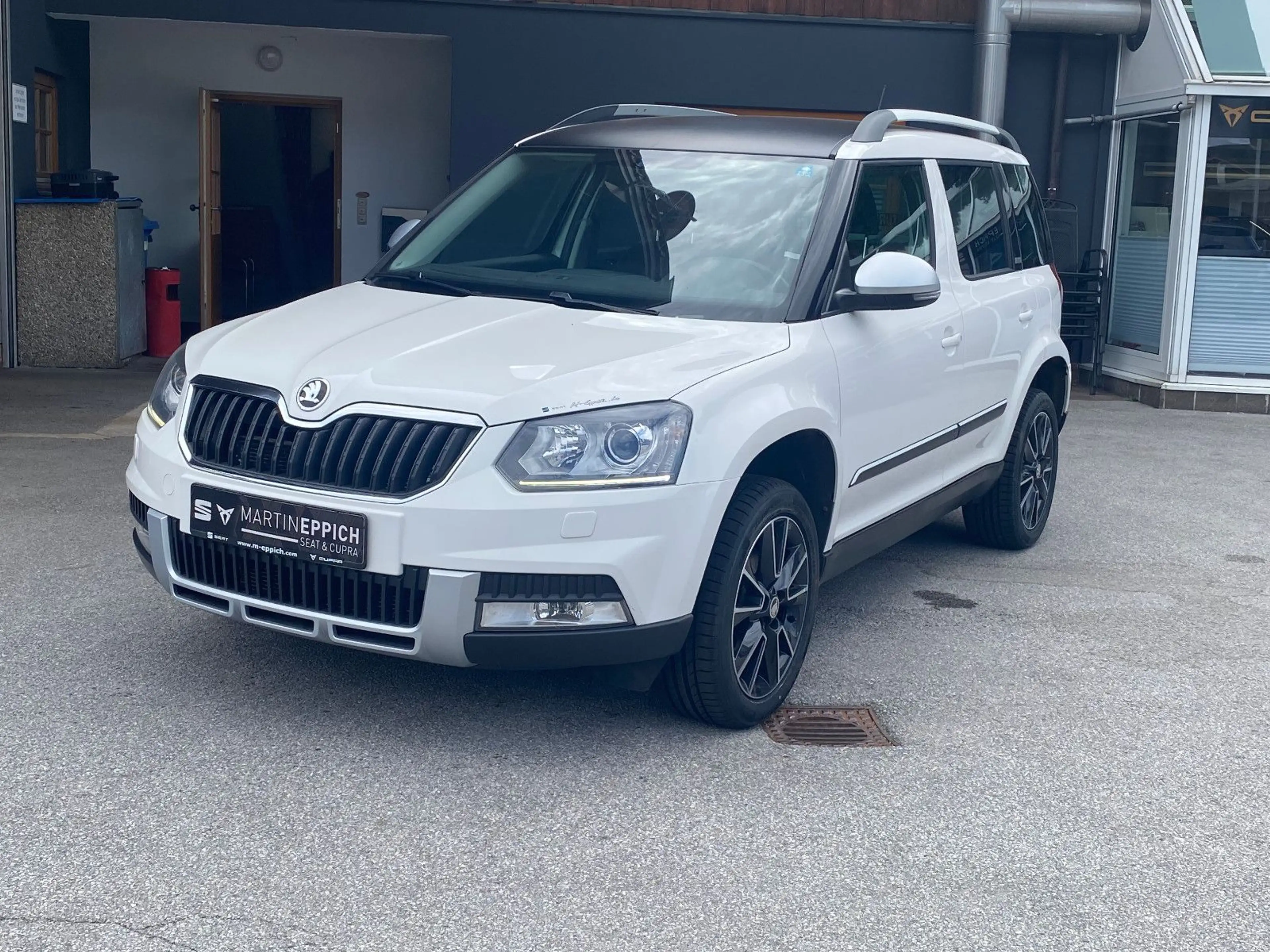 Skoda Yeti Adventure 4x4 +Nav+Sitzh.+ AHK +Bremsen neu