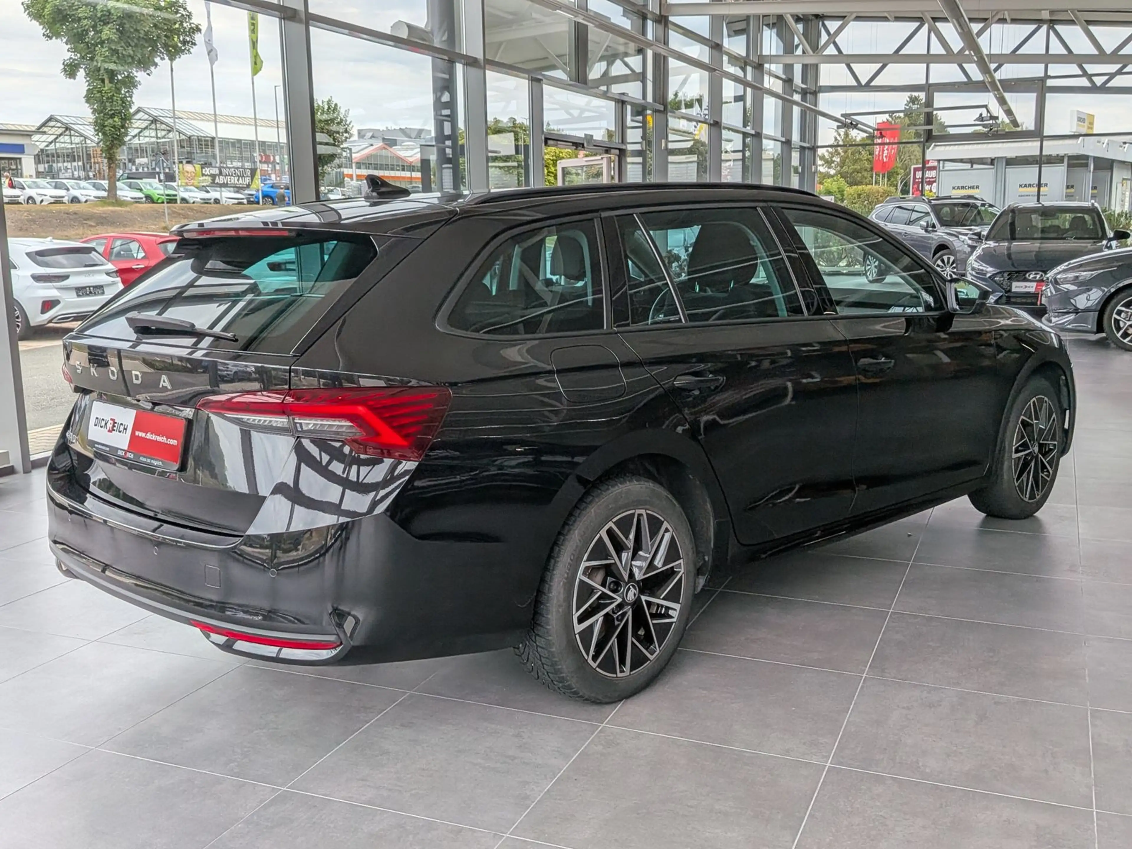 Skoda Octavia 1.5TSI mHEV DSG ACC Style AHK 17" 5J-Gar — photo 9