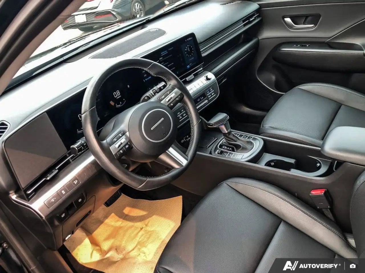 Hyundai KONA снимка Hyundai KONA