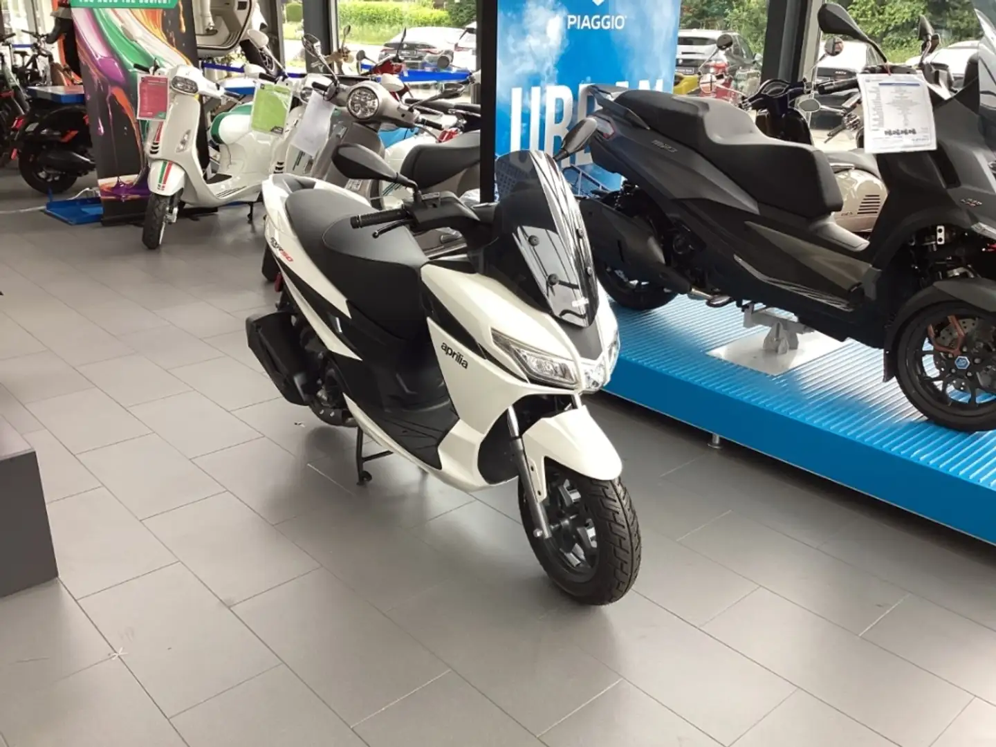 Aprilia SXR 50 WHITE SOFORT LIEFERBAR! Blanc - 1