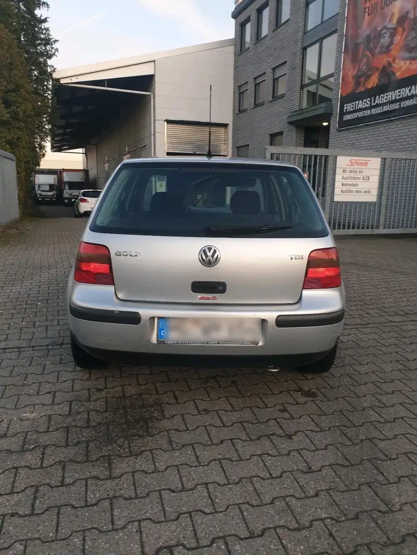 Volkswagen Golf 1.9 TDI Edition - 2