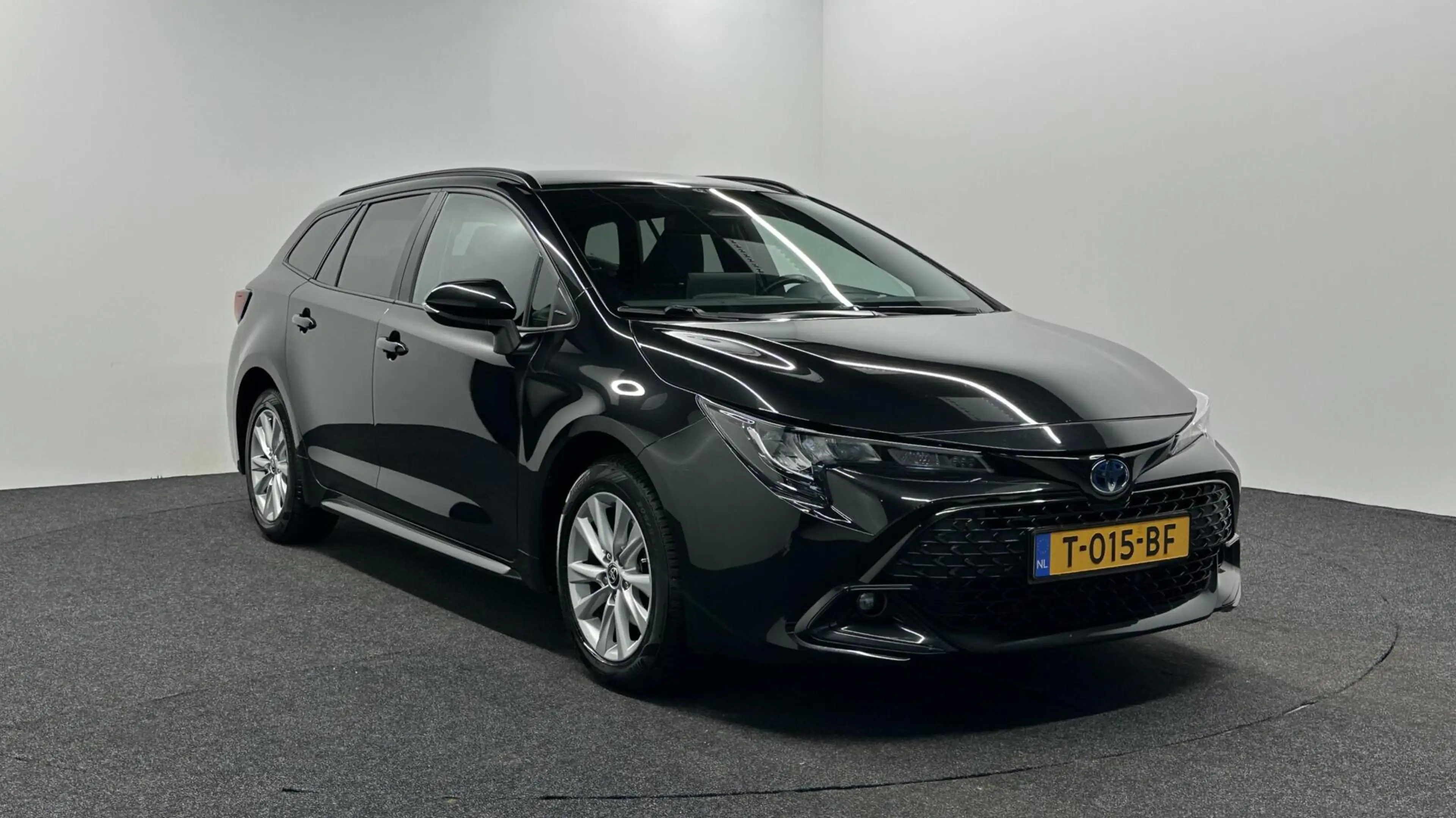 Toyota Corolla Touring Sports Hybrid 140 Active CAMERA CARPLAY NA — photo 3