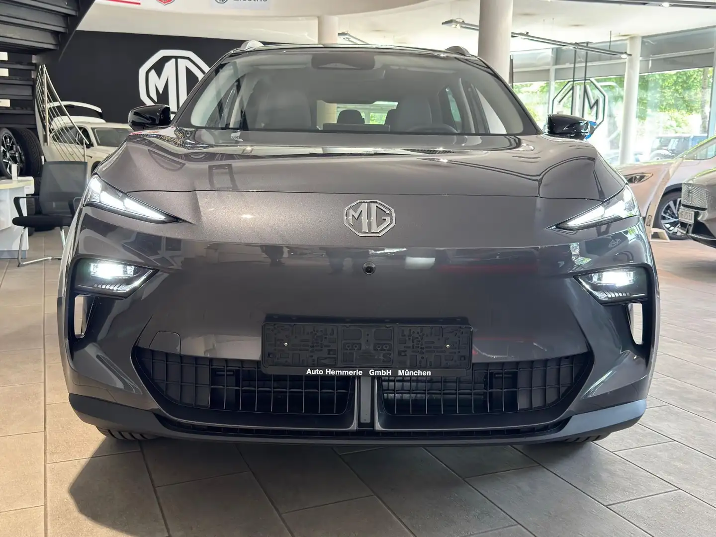 MG S5 64 kWh Luxury Long Range Grijs - 2