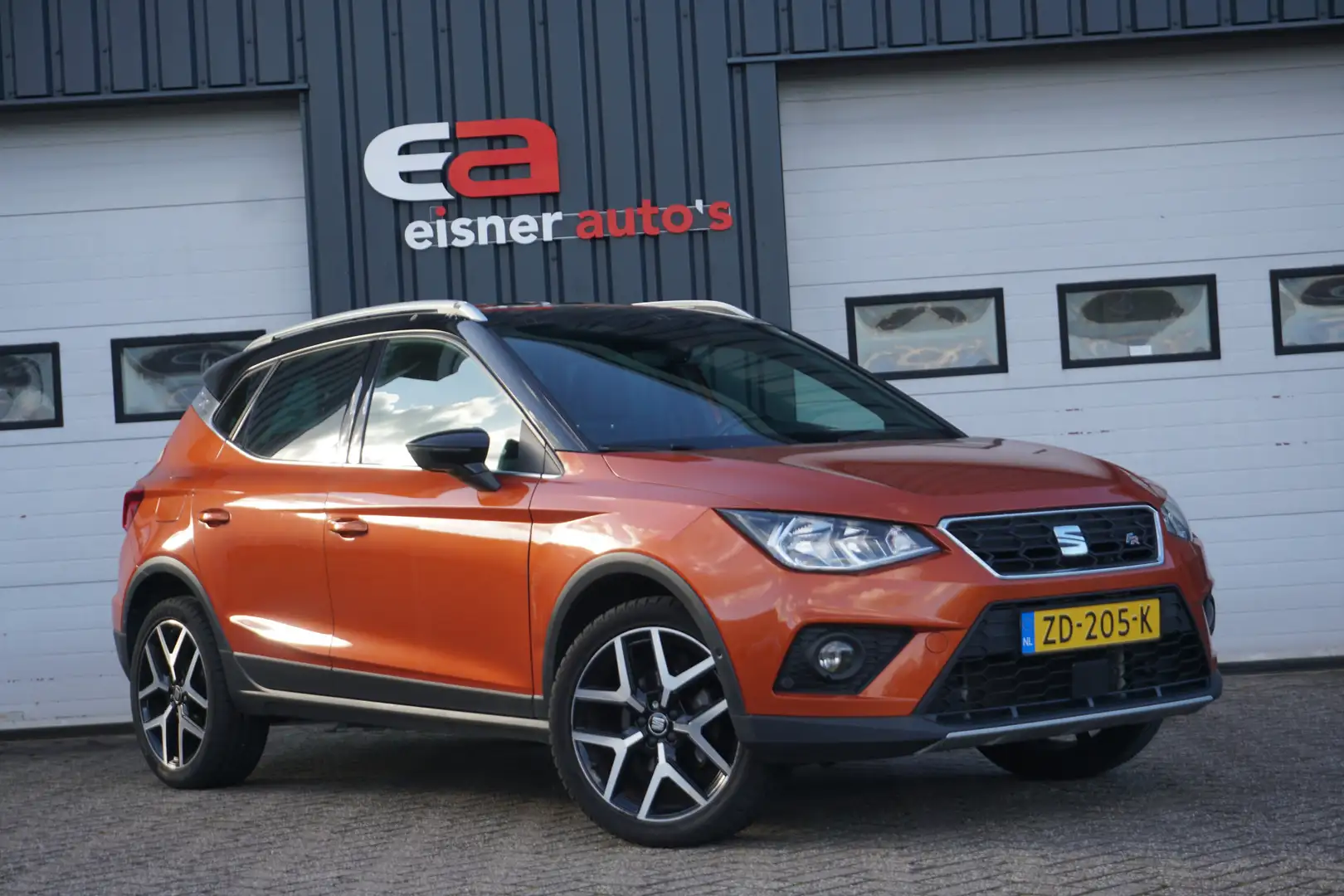 SEAT Arona 1.0 TSI FR Automaat Intense | LEDER | CAMERA | ADA Orange - 2