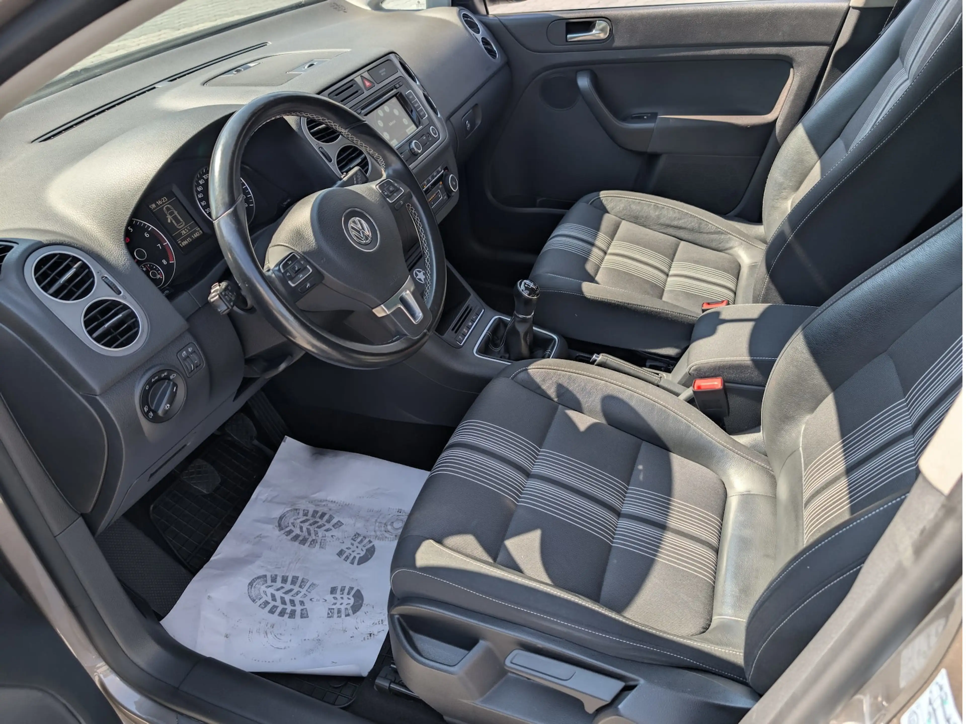 Volkswagen Golf Plus Match BMT *AbnAHK*Teilleder*Navi — photo 6