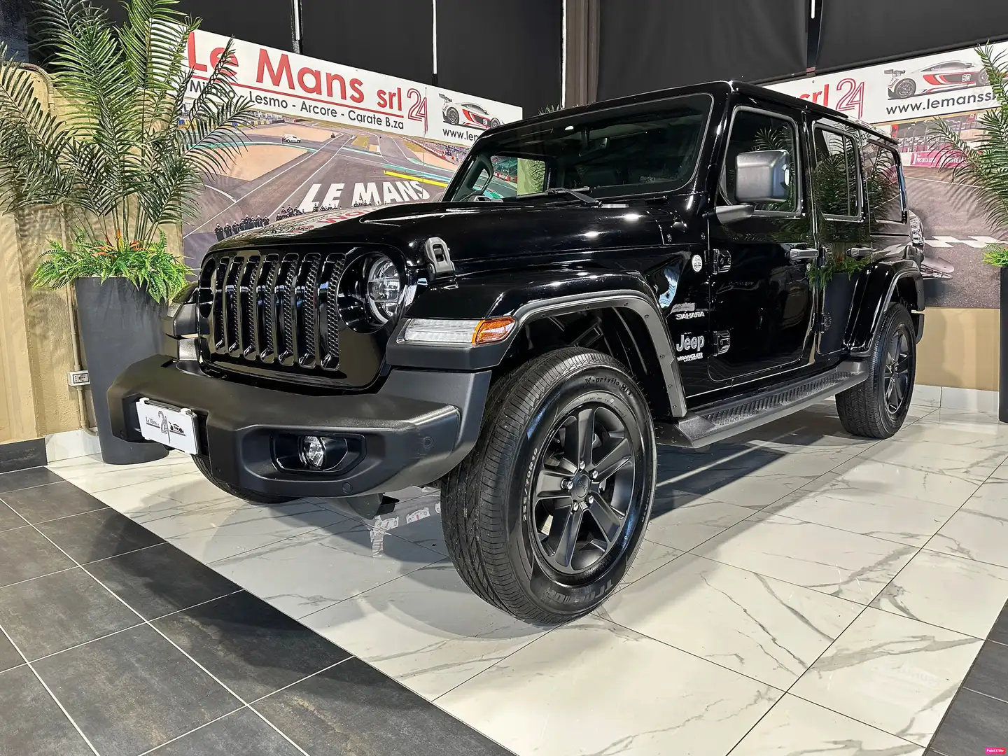 Jeep Wrangler * Riservata* Unlimited 2.2 mjt II Sahara auto Nero - 1