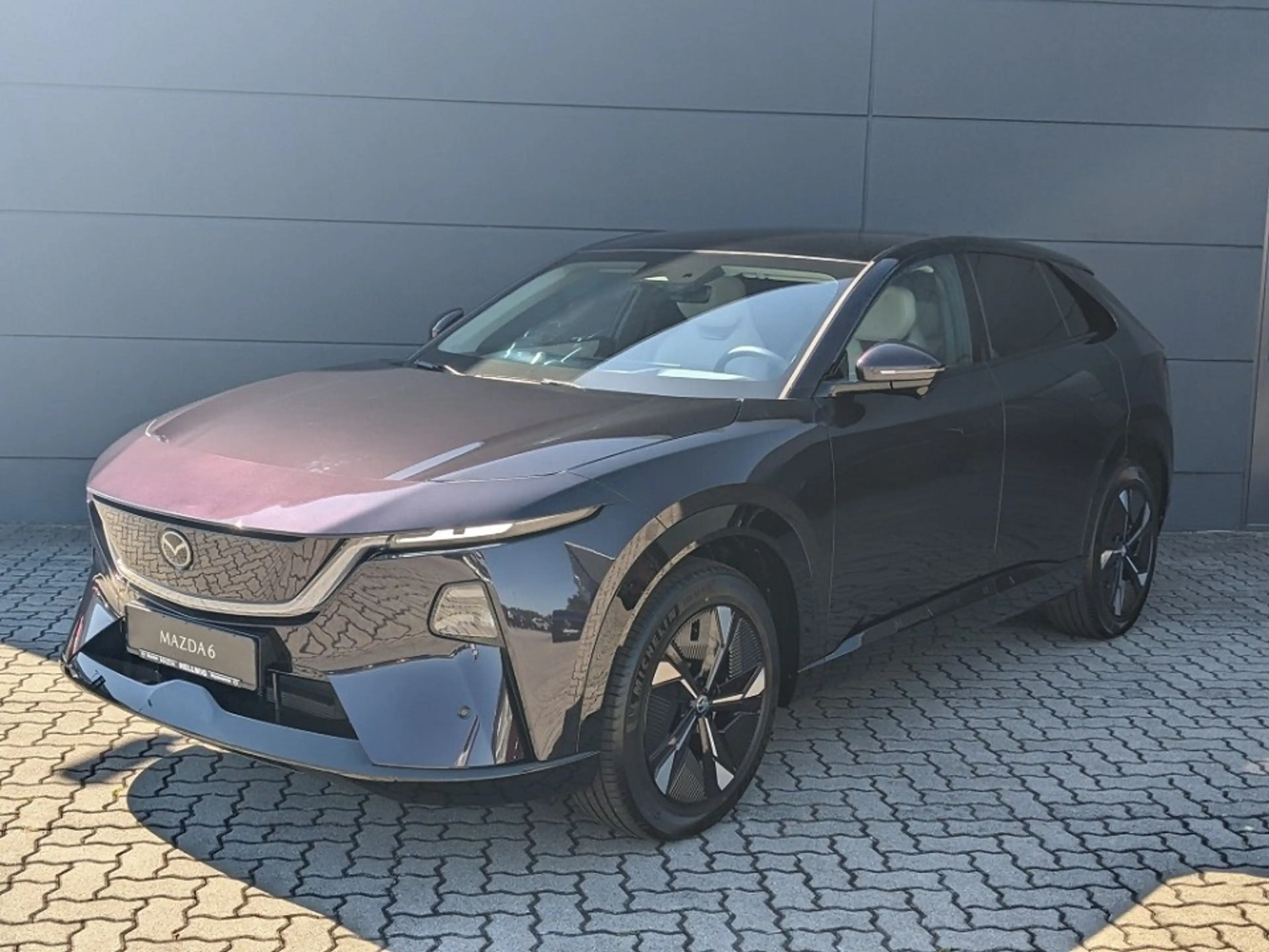 Mazda CX-6e EV (258PS) Takumi Leder Weiß Panodach NEU — photo 2