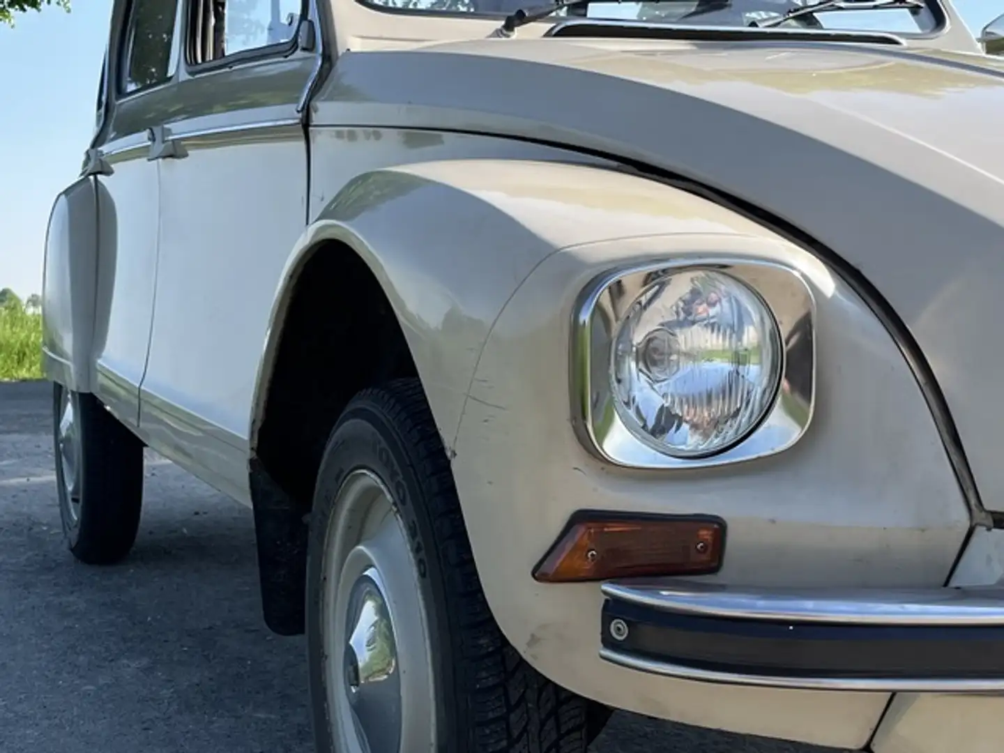 Citroen Dyane mit H- Kennzeichen Beige - 1