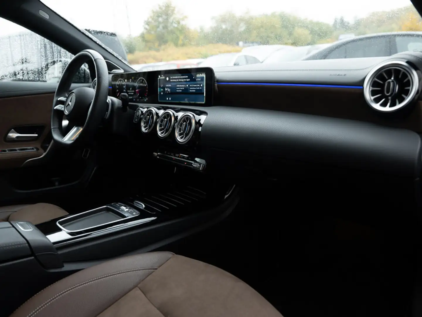 Mercedes-Benz CLA 220 4M Coupé AMG-Sport/Pano/Burm/Night/Distr Schwarz - 2