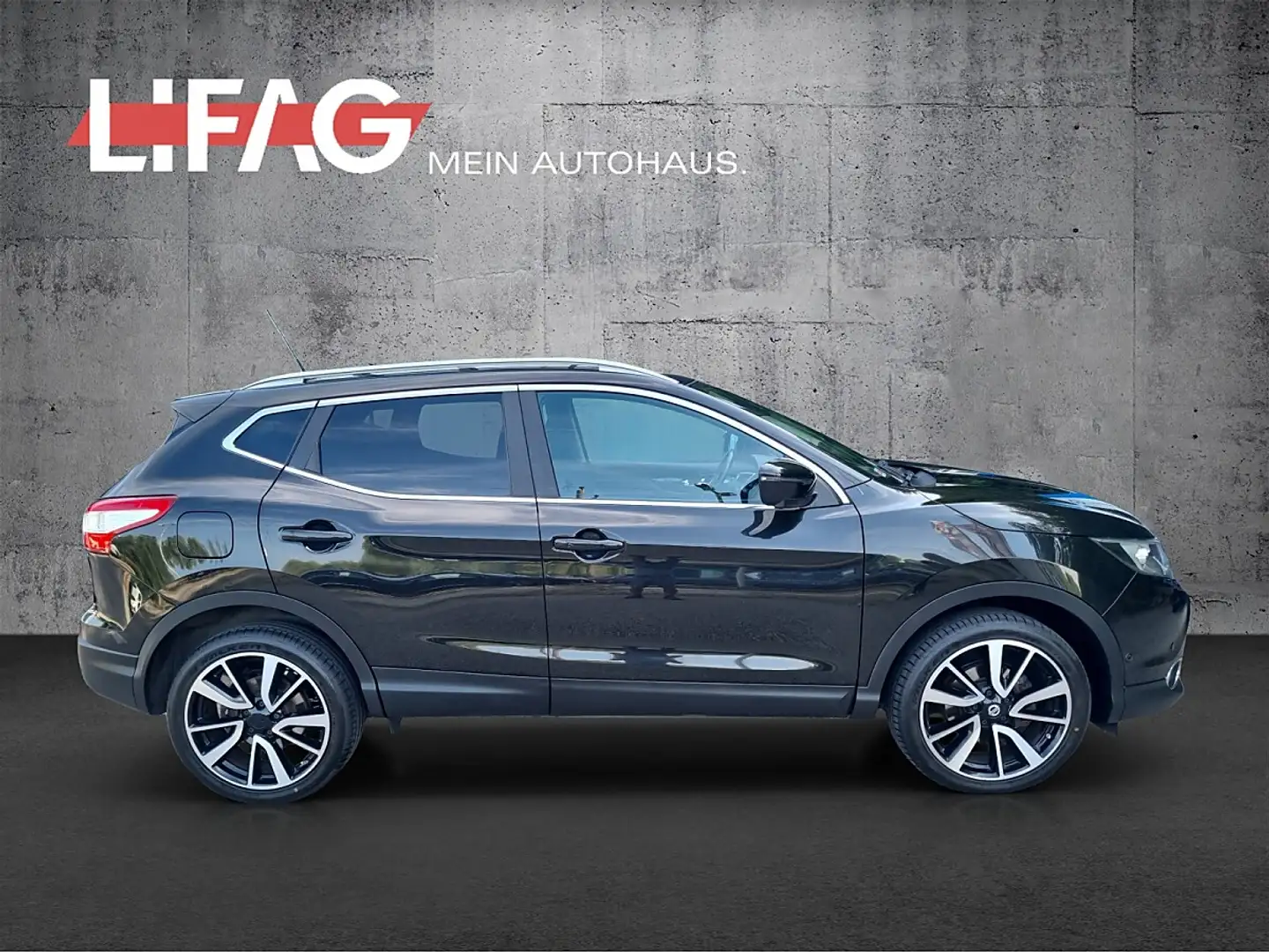 Nissan Qashqai 1,6 dCi Tekna Aut. Schwarz - 2