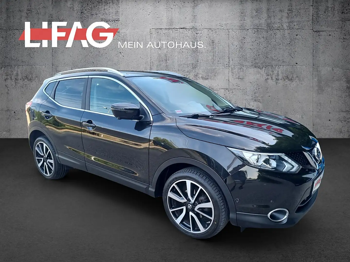 Nissan Qashqai 1,6 dCi Tekna Aut. Schwarz - 1