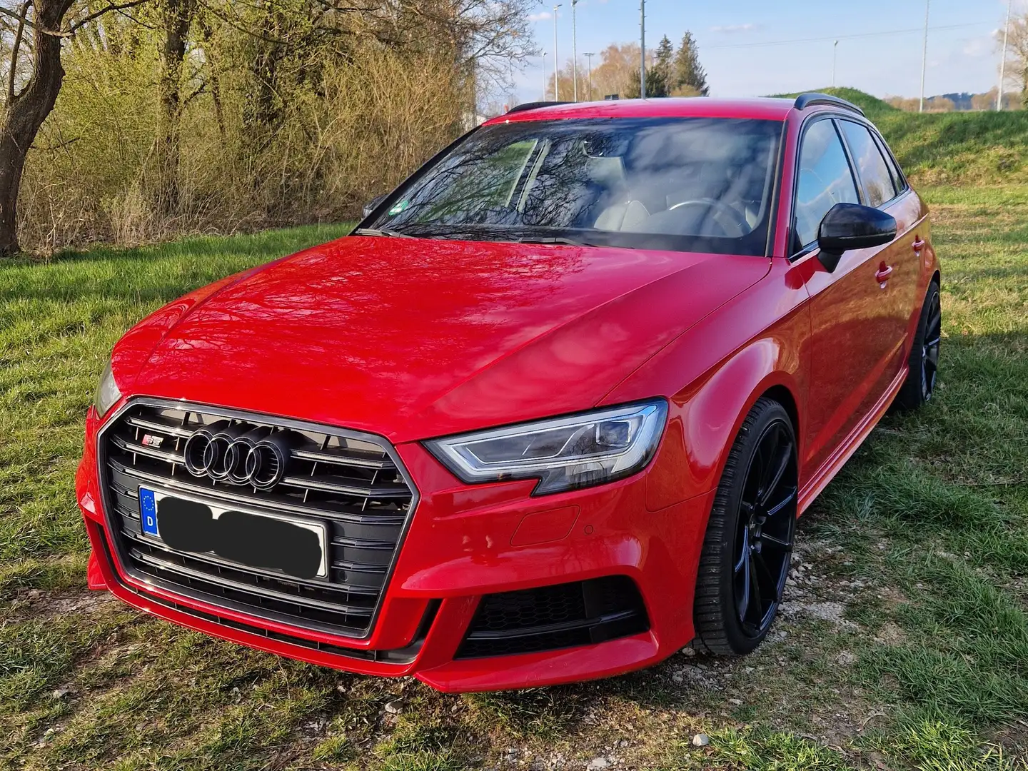 Audi S3 S3 Sportback S tronic Rot - 1