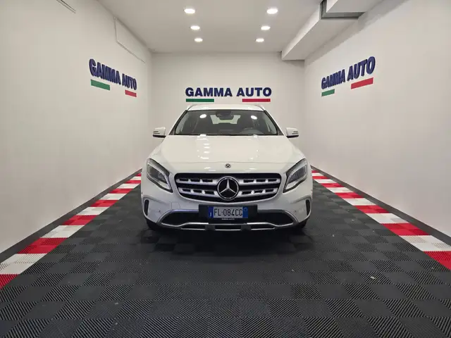 Mercedes-Benz GLA 180 d SPORT AUTOMATICA FARI ILS NAVI KAMERA C.L.18" PERFETTA