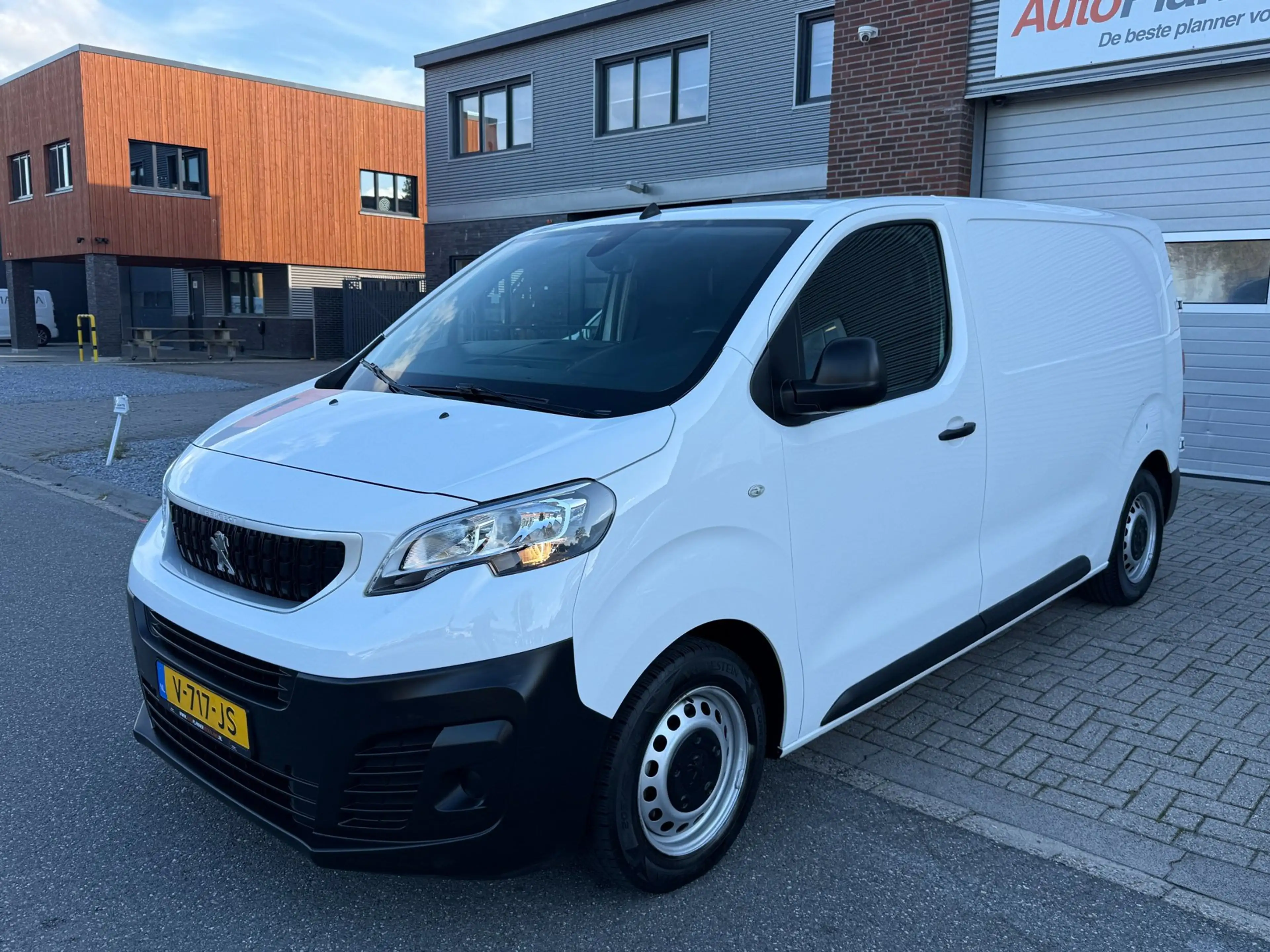 Peugeot Expert 226S 1.6 BlueHDI! Btw Vrij! Airco! 3-Pers.! — photo 2