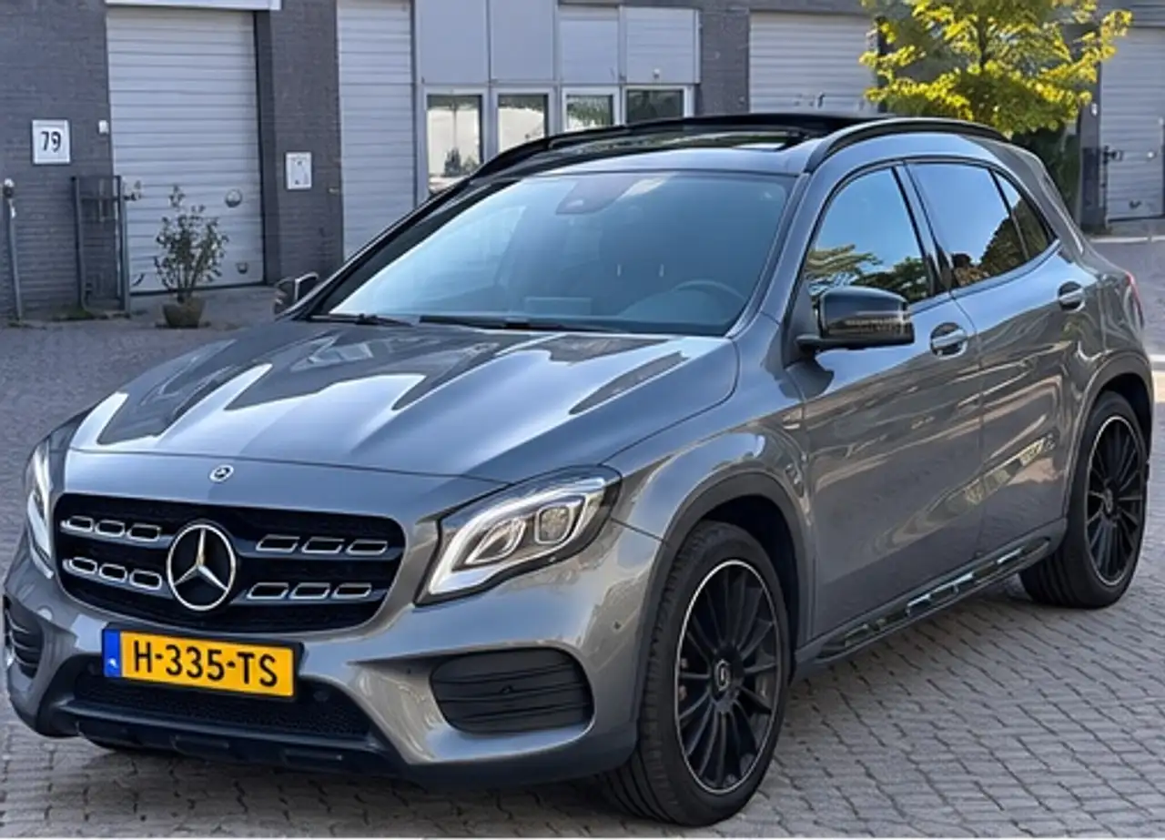 Mercedes-Benz GLA 220
