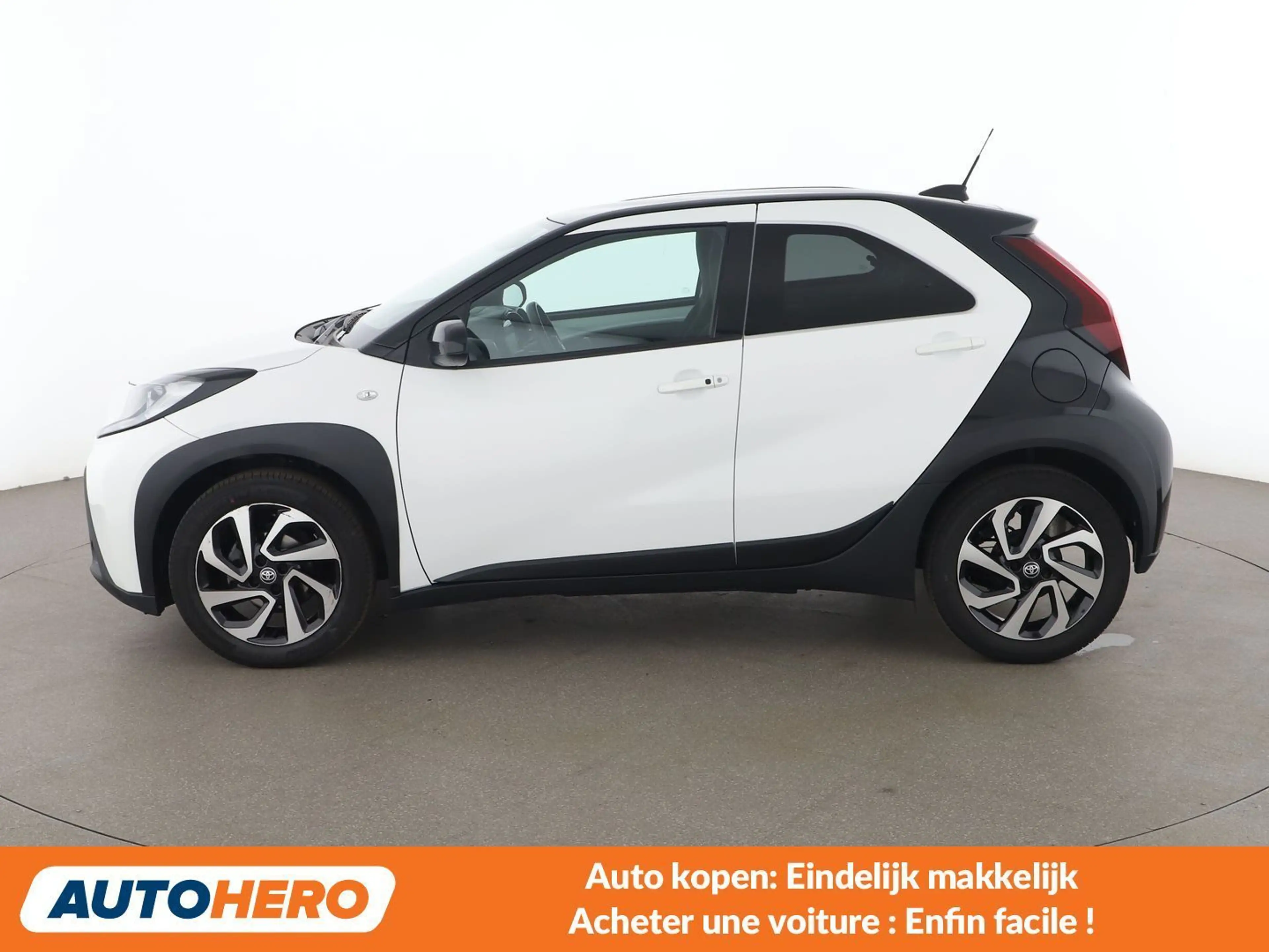Toyota Aygo X 1.0 — photo 3