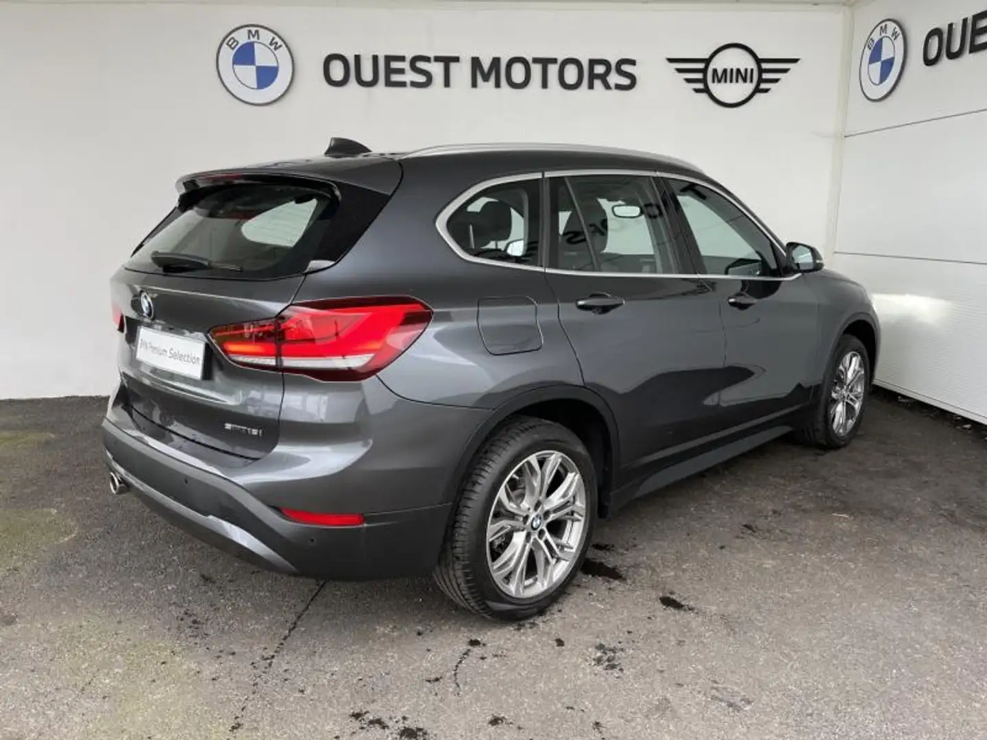 BMW X1 sDrive18i 136ch Business Design Gris - 2