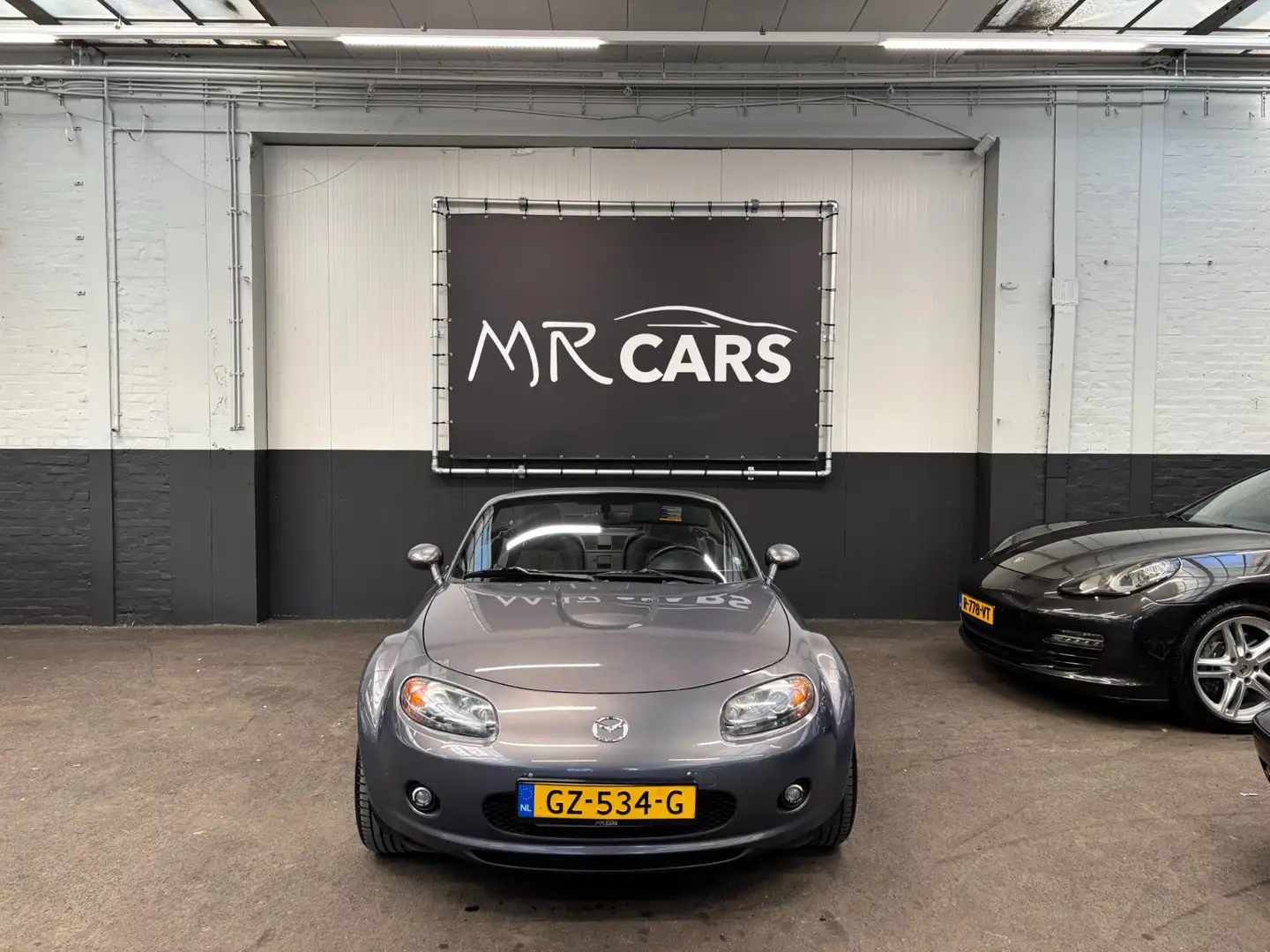 Mazda MX-5 1.8 Exclusive Grau - 1