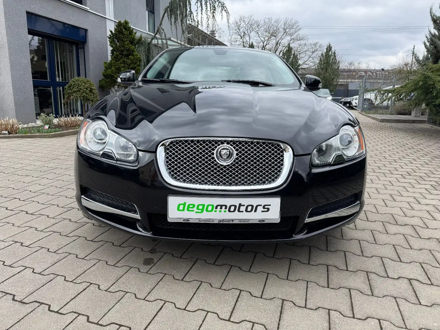Jaguar XF 2.7 V6 Diesel Prem. Luxury NUR GEWERBE/EXPORT Noir - 2