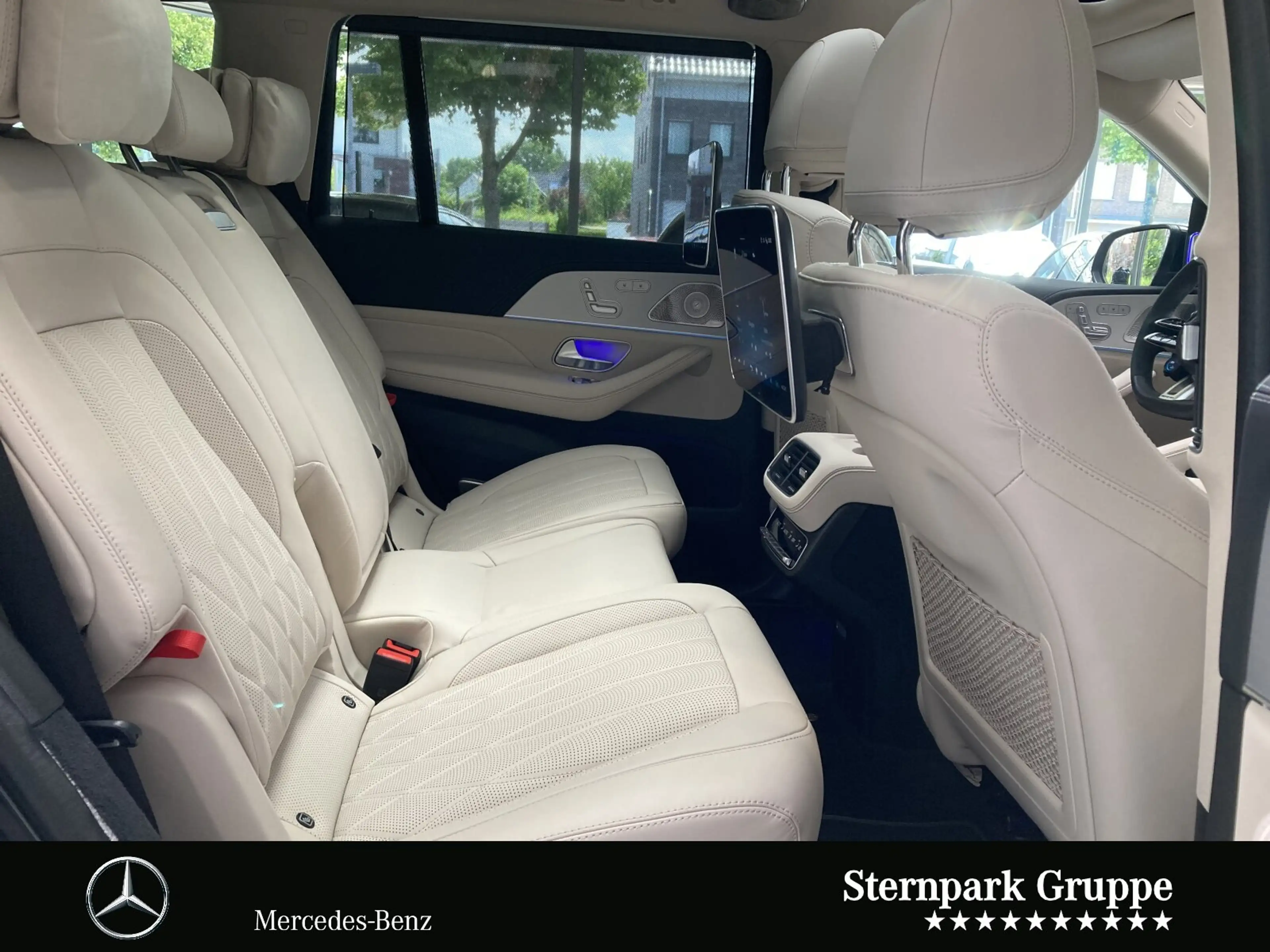 Mercedes-Benz GLS 63 AMG GLS 63 AMG 4M+ Ultimate,StHZ,Pano,AHK,4xSitzkl. — photo 11