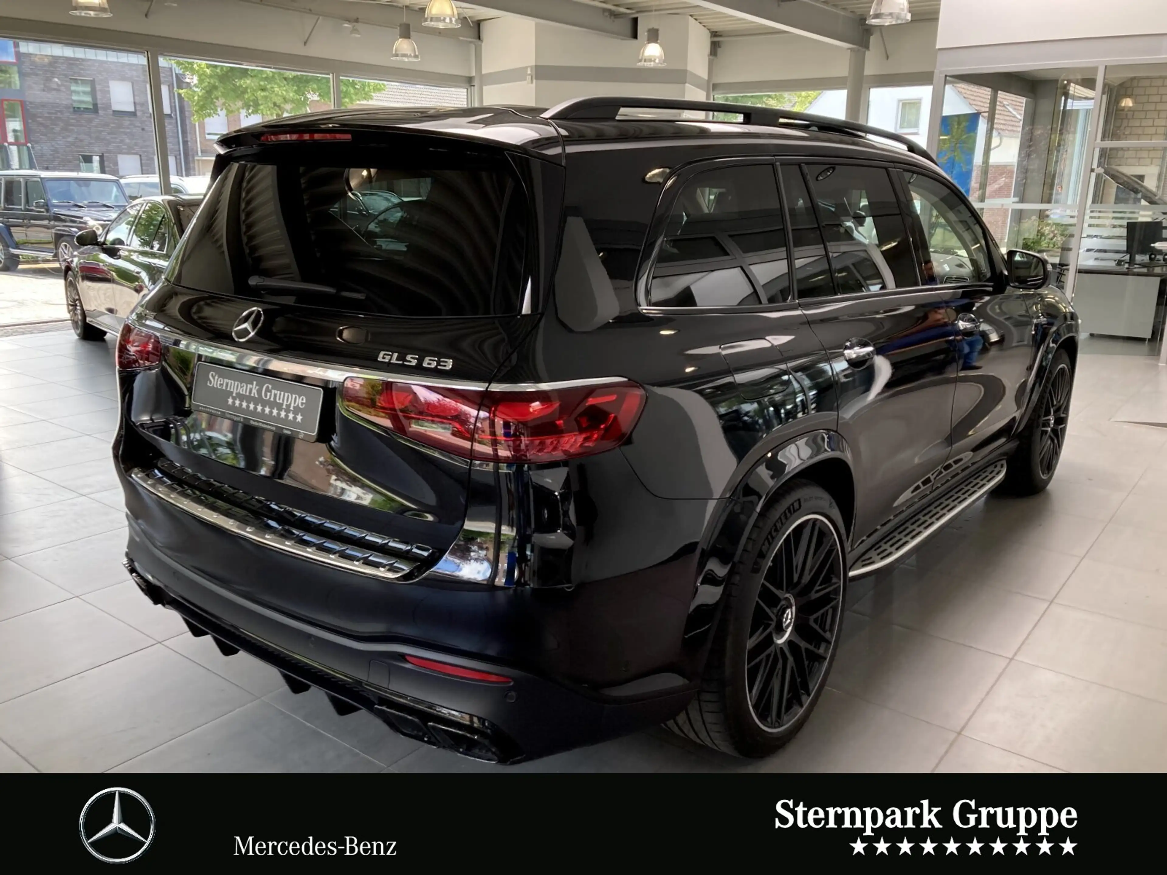 Mercedes-Benz GLS 63 AMG GLS 63 AMG 4M+ Ultimate,StHZ,Pano,AHK,4xSitzkl. — photo 4