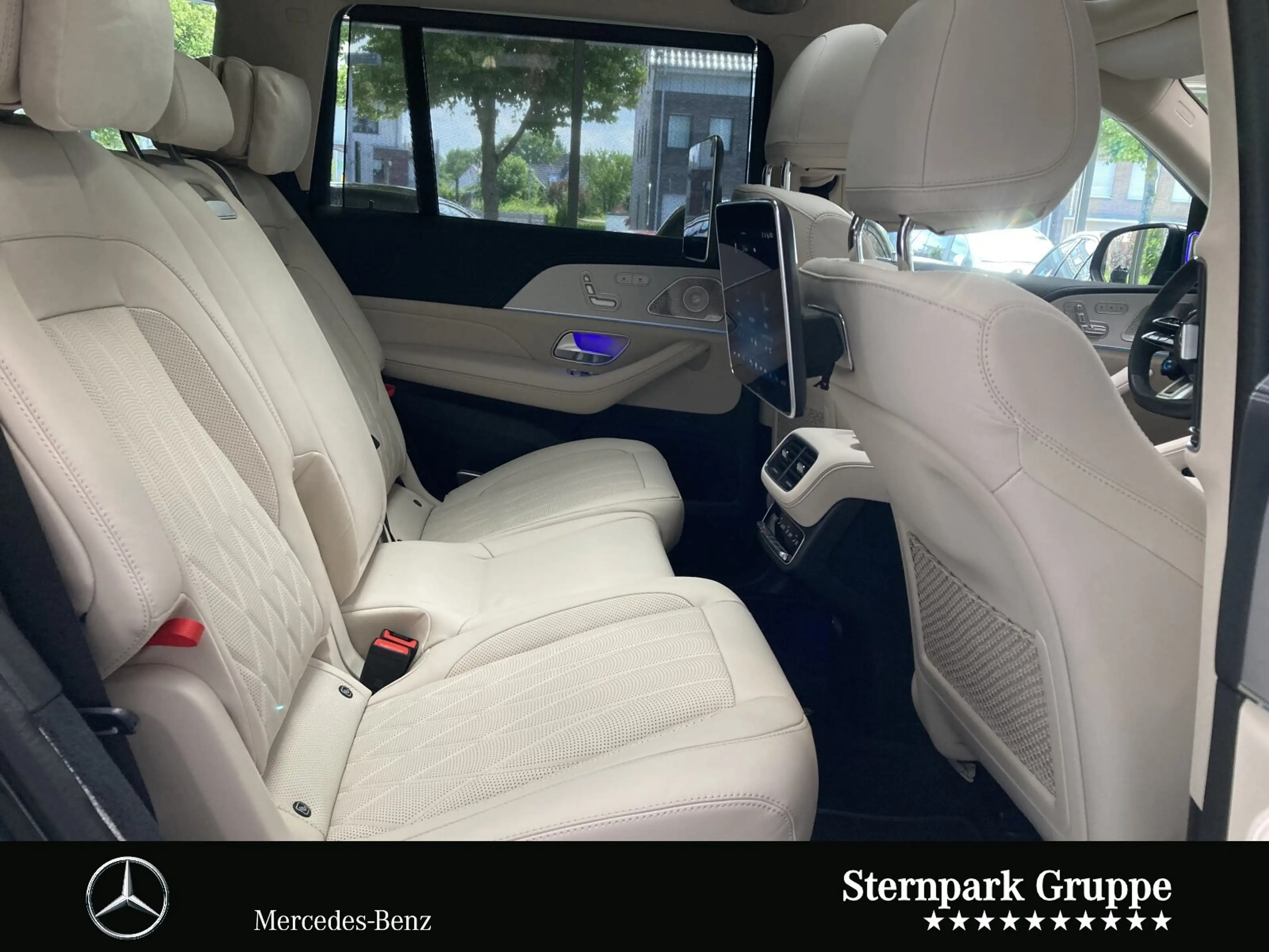 Mercedes-Benz GLS 63 AMG GLS 63 AMG 4M+ Ultimate,StHZ,Pano,AHK,4xSitzkl. — photo 12