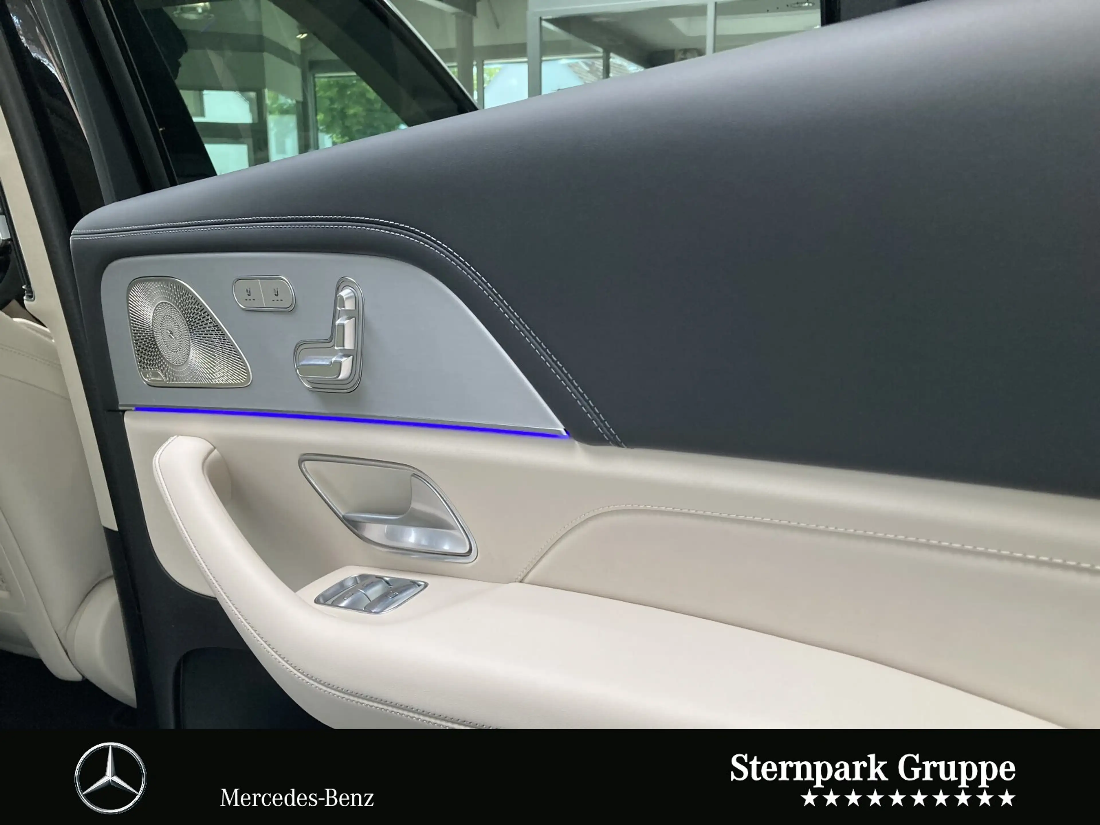 Mercedes-Benz GLS 63 AMG GLS 63 AMG 4M+ Ultimate,StHZ,Pano,AHK,4xSitzkl. — photo 9