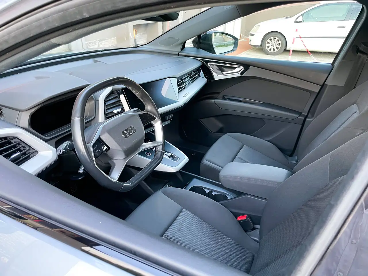 Audi Q4 e-tron — photo 7 sur 50