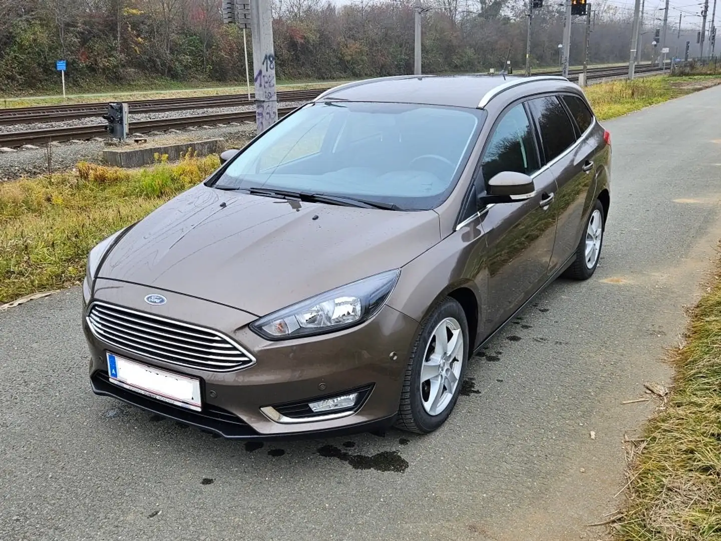 Ford Focus Focus Traveller 1,0 EcoBoost Titanium Titanium Braun - 2