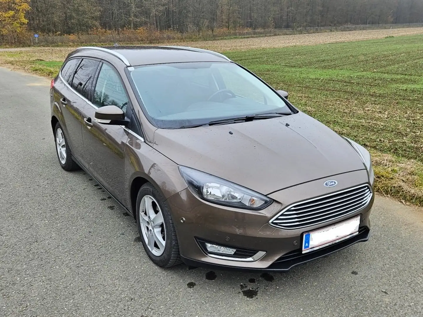 Ford Focus Focus Traveller 1,0 EcoBoost Titanium Titanium Braun - 1