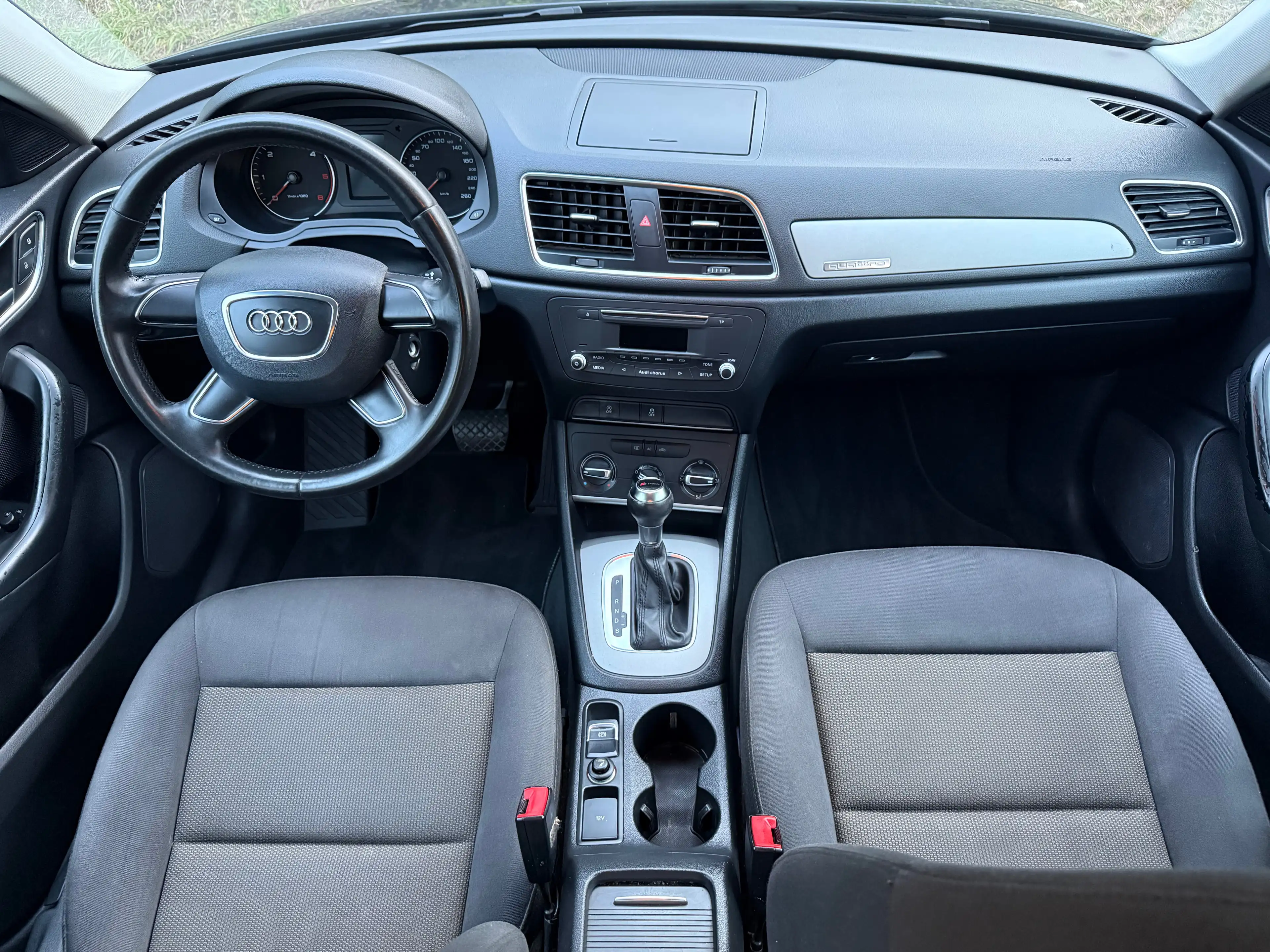 Audi Q3 2.0 TDI quattro S-Tronic — photo 12