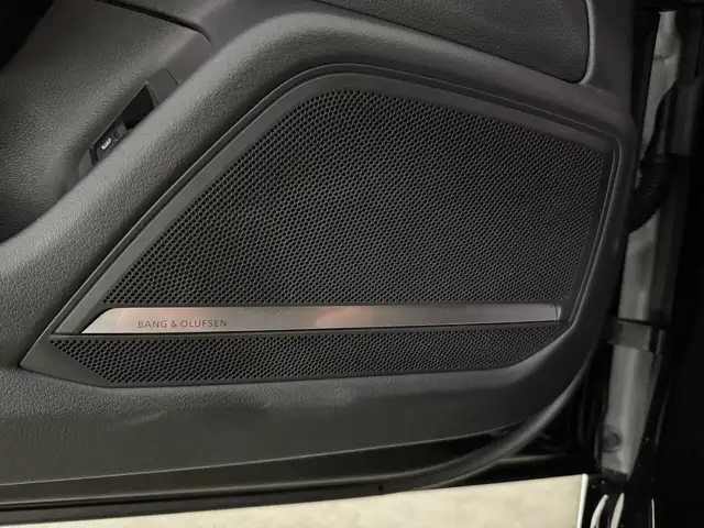 Audi A6 view 15