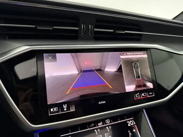 Audi A6 view 26