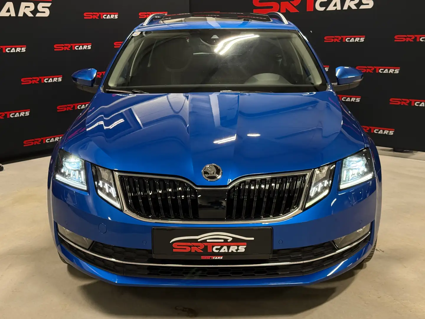 Skoda Octavia 1,6 TDI Aut. DSG *Navi*Ambiente*Panorama*AHK*ACC Blau - 2