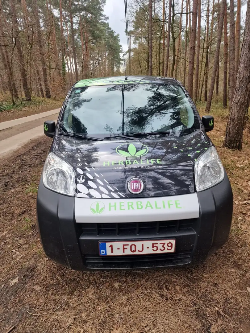Fiat Fiorino Fiorino Multijet DPF SX Adventure Zwart - 1