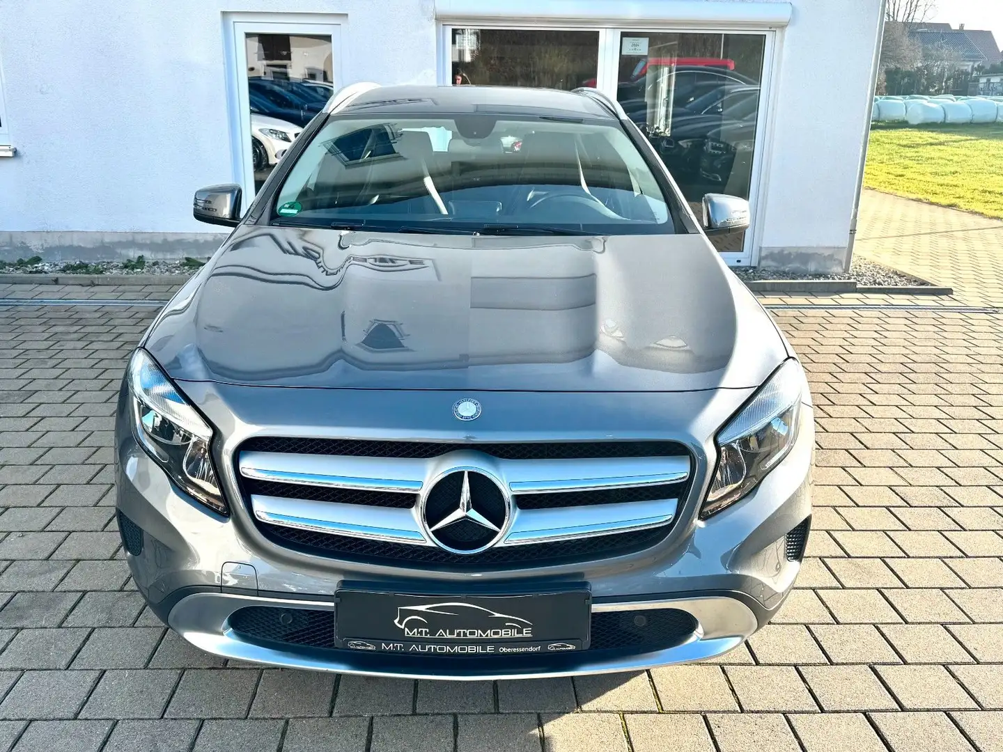 Mercedes-Benz GLA 200 *URBAN*TEMP*KLIMA*PDC*BLUETOOTH*T-LEDER* Grau - 2