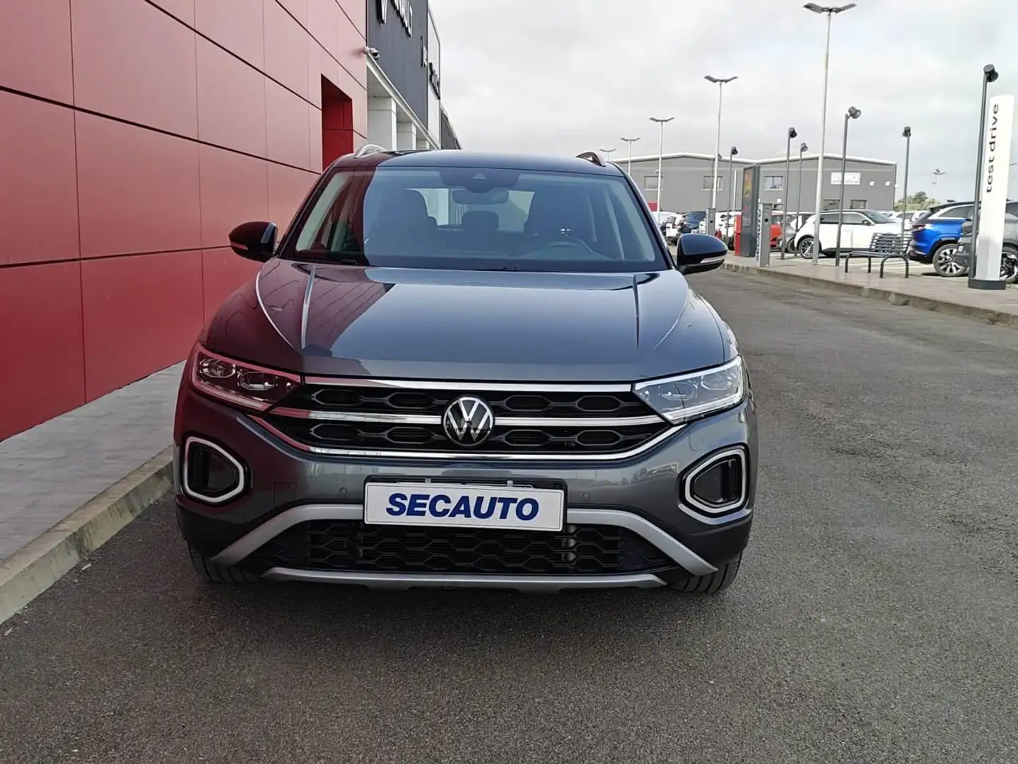 Volkswagen T-Roc 15 TSI STYLE 150CV Grigio - 1