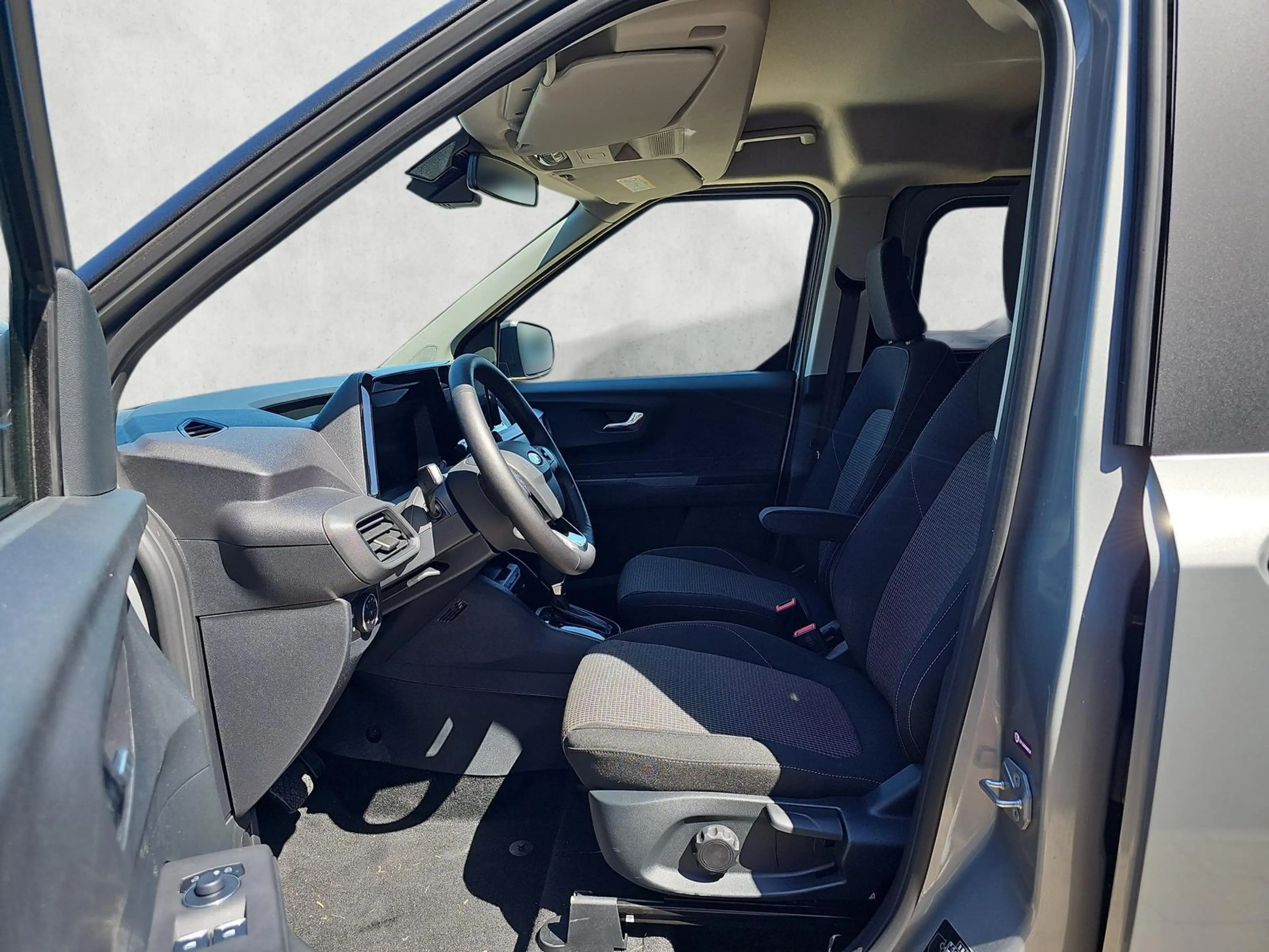 Ford Tourneo Courier 1.0 EB Auto Trend 5JG Kamera AHK — photo 10