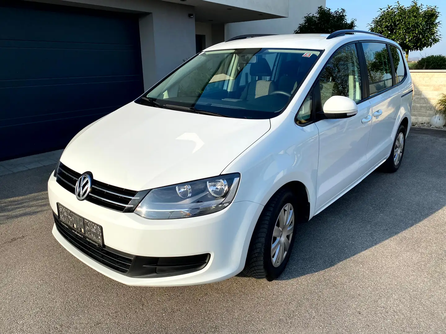 Volkswagen Sharan Sharan Cool BMT 2,0 TDI Cool Weiß - 1