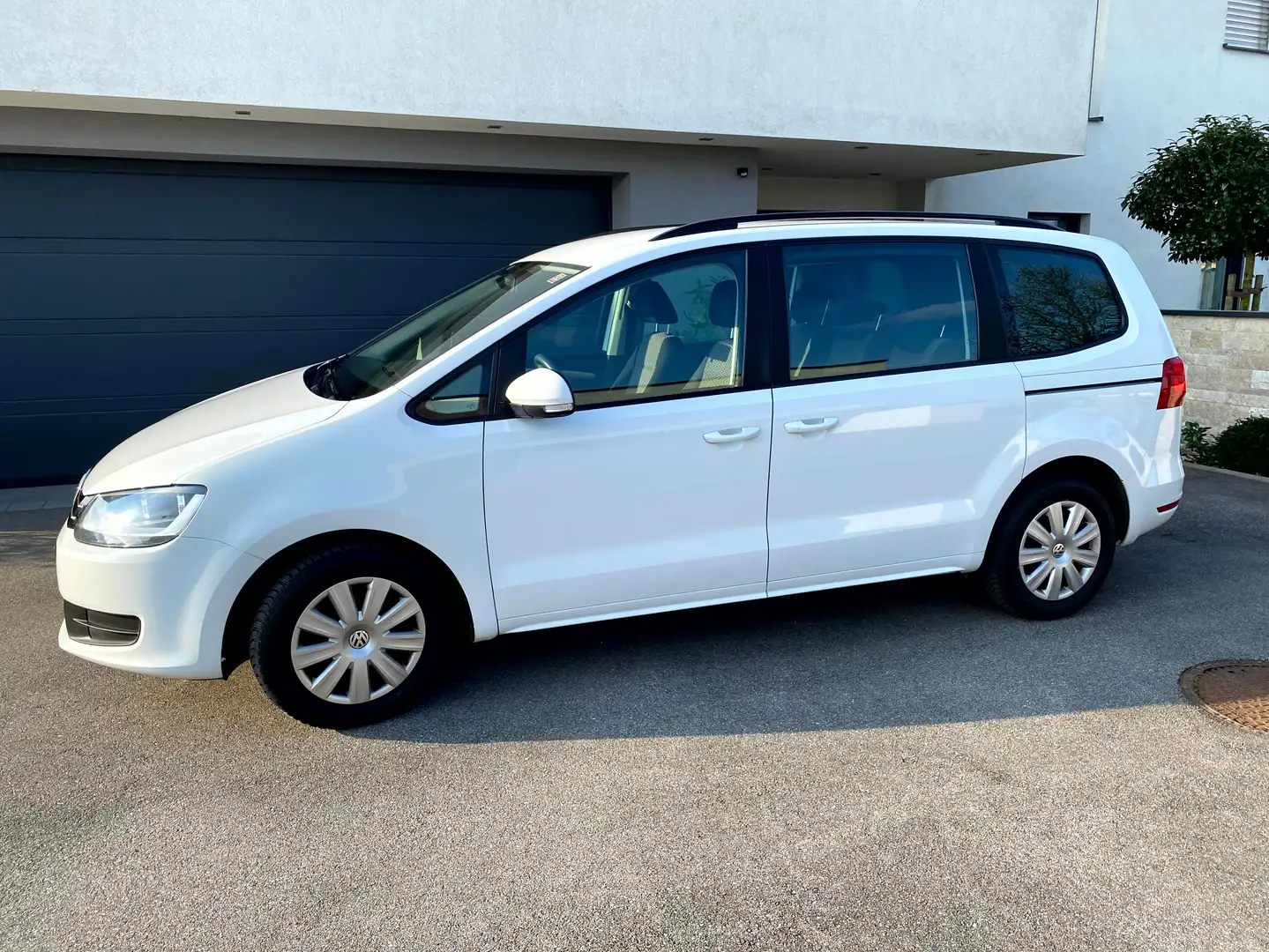 Volkswagen Sharan Sharan Cool BMT 2,0 TDI Cool Weiß - 2