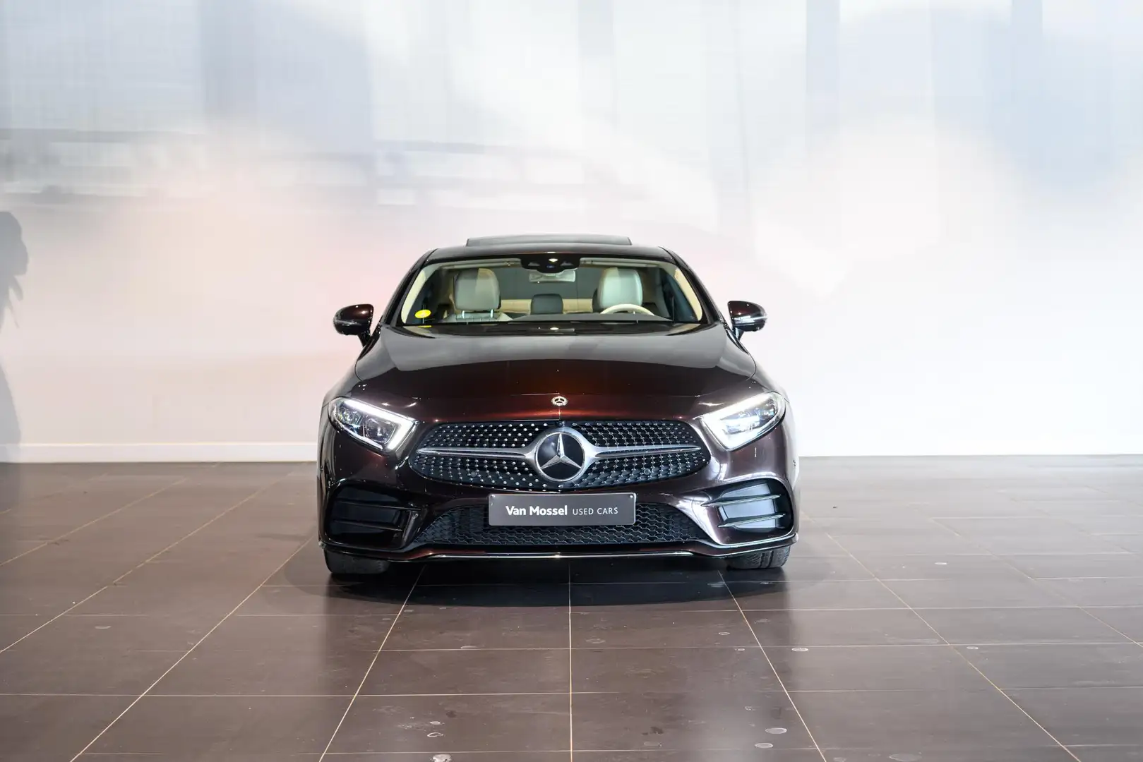 Mercedes-Benz CLS 300 D AMG Line | Pano Dak | Multibeam LED | 360° AMG L - 2