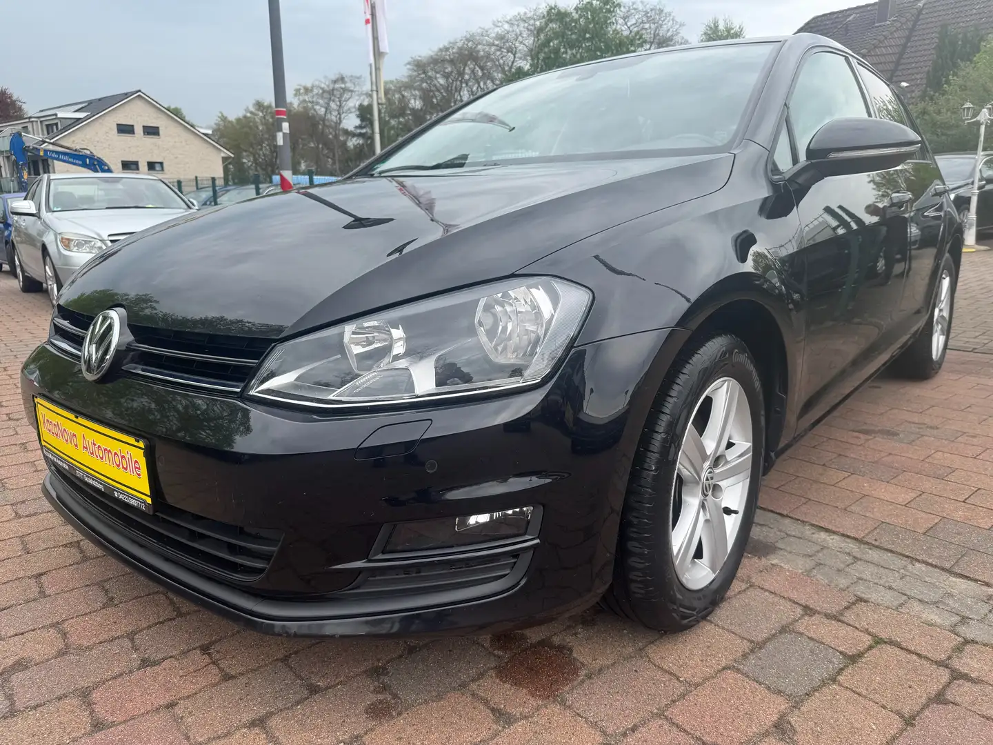 Volkswagen Golf 1.2 Comfortline+Einparkh+Shzg+Klima Noir - 1