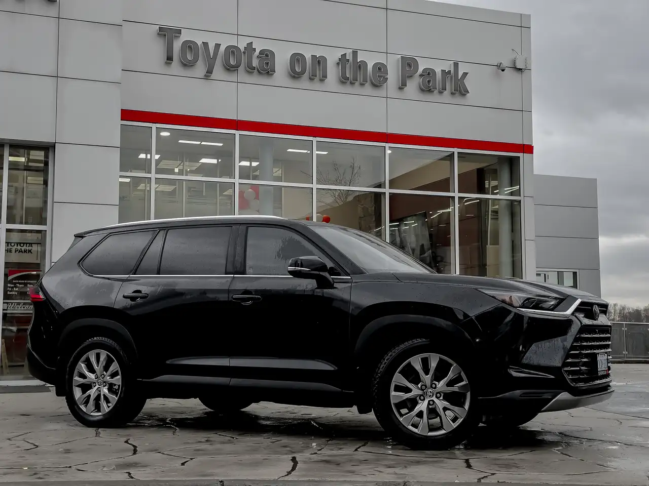 Toyota Grand Highlander снимка Toyota Grand Highlander
