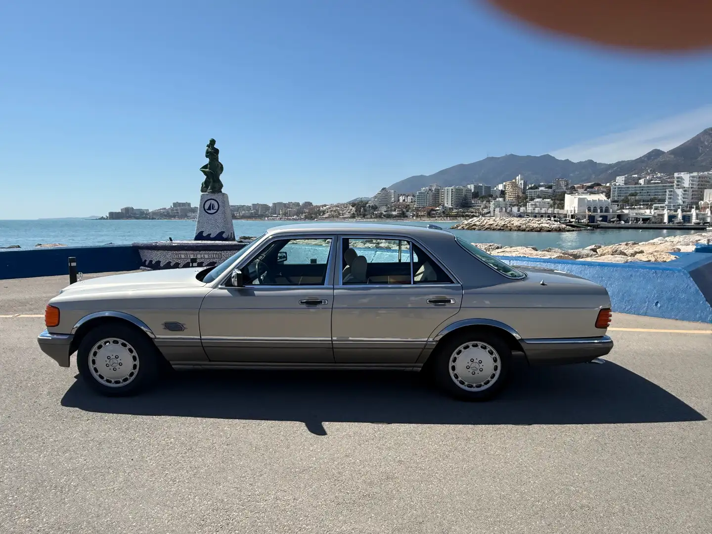 Mercedes-Benz 260 260SE 4Matic Oro - 2