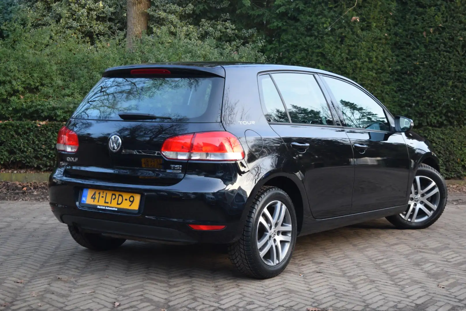 Volkswagen Golf 1.2 TSI Tour | Airco | 5-deurs | LMV Schwarz - 2