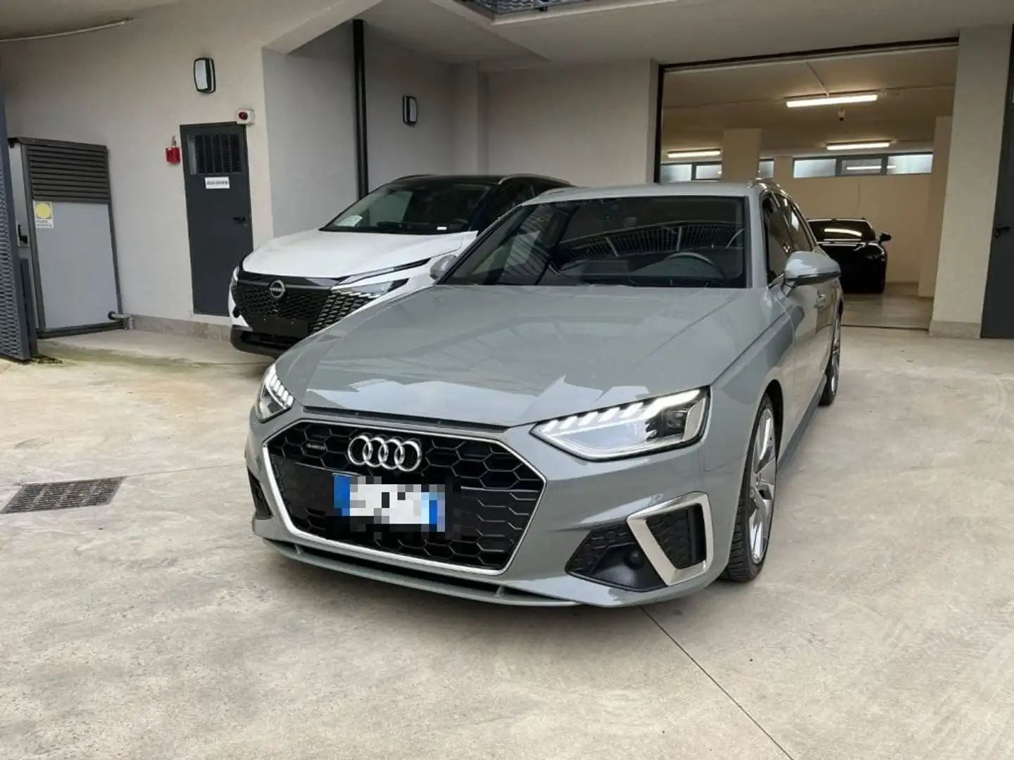 Audi A4 Avant 40 TDI S tronic S line edition Grigio - 2